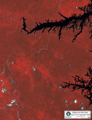 Le lac du barrage de Petit Saut.
Cette image du 22 septembre 2006 montre la région de Saint-Elie. Au nord, on aperçoit le lac de Petit Saut du barrage hydro-électrique du même nom.
Les canaux infra-rouges du satellite, sensibles à la photosynthèse, font apparaître la forêt dans des nuances de rouge.