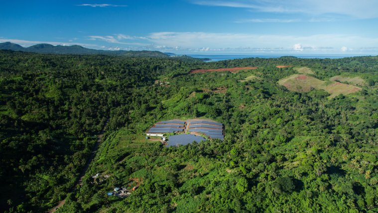 Centrale solaire de Dzoumogné. Mayotte.