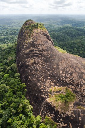 L’inselberg du Mamilihpan ou Roche Susky se situe à l’extrême sud-ouest de la Guyane
 (au nord des monts Tumuc-Humac). 