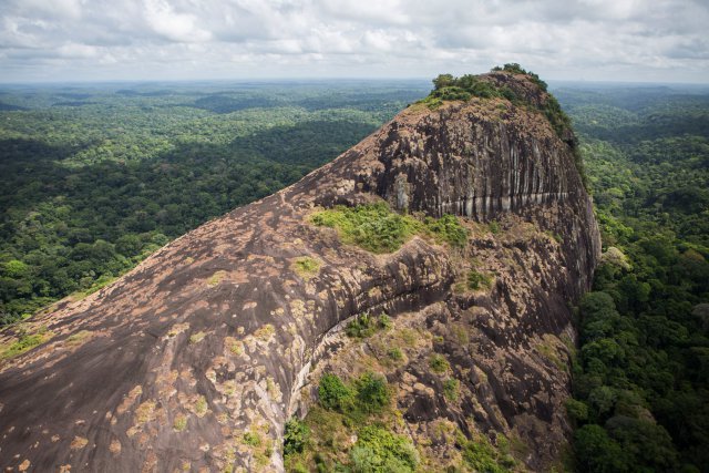 L’inselberg du Mamilihpan ou Roche Susky se situe à l’extrême sud-ouest de la Guyane  (au nord des monts Tumuc-Humac). 